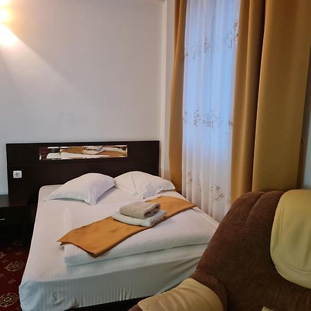 Hotel Magic Gt Trivale Pitesti Exterior photo