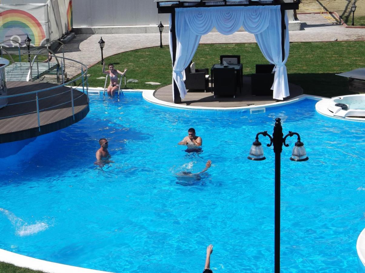 Hotel Magic Gt Trivale Pitesti Exterior photo